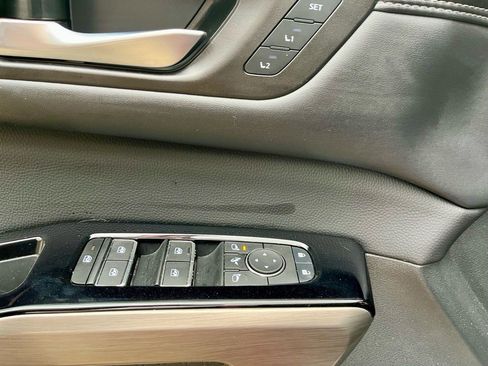 Used 2024 Nissan Pathfinder Platinum w/ Cargo Package image 14