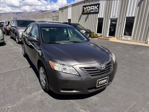 Used 2007 Toyota Camry LE image 1