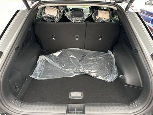 New 2025 Kia EV6 Wind image 18