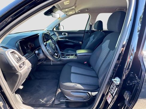 Used 2021 Kia Sorento LX AWD/4WD image 27