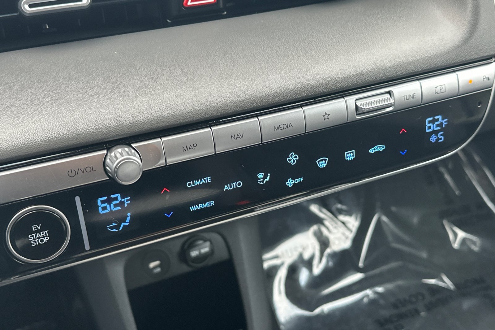 Certified 2024 Hyundai Ioniq 5 SEL RWD image 23
