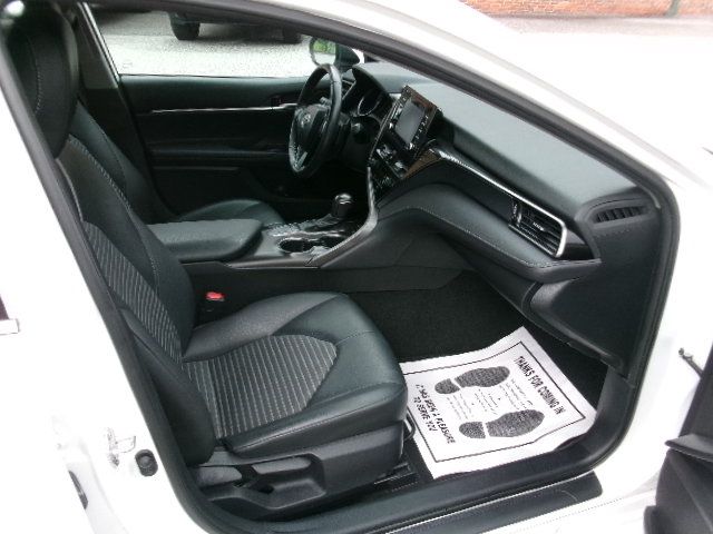 Used 2024 Toyota Camry SE w/ Convenience Package FWD image 11