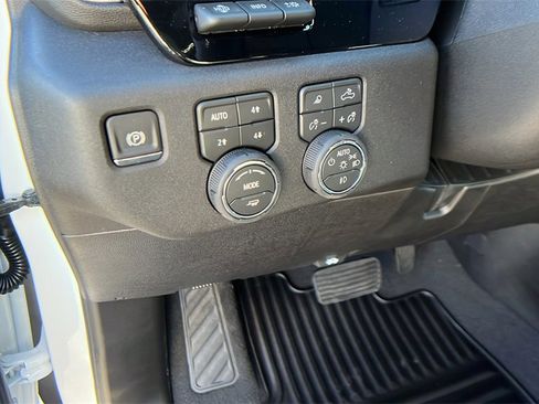 New 2026 Chevrolet Silverado 2500 LTZ image 19