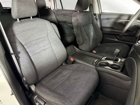 Used 2019 Honda Pilot EX image 33