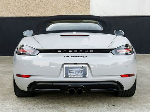 Used 2020 Porsche 718 Boxster S image 11