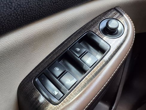 Used 2015 Chevrolet Malibu LT w/ Leather Package FWD image 9