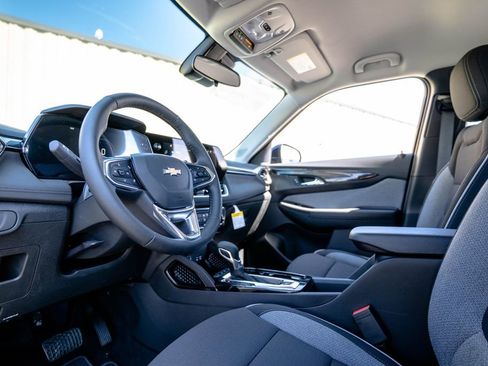New 2026 Chevrolet TrailBlazer LT w/ LT Cold Weather Package AWD/4WD image 5