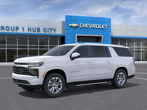New 2026 Chevrolet Suburban LT w/ Comfort Package AWD/4WD image 2