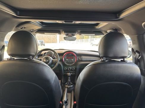 Used 2016 MINI Cooper 4-Door Hardtop image 28