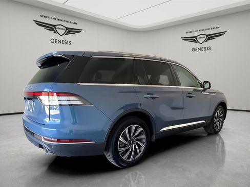 Used 2025 Lincoln Aviator AWD image 5