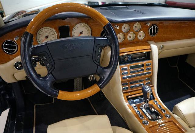 Used 2007 Bentley Azure RWD image 19