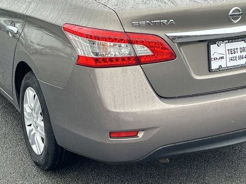 Used 2015 Nissan Sentra SV image 5