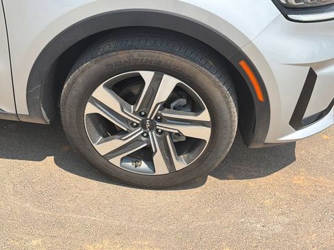 Used 2023 Kia Sorento SX Prestige AWD/4WD image 12