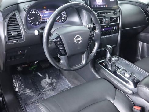 Used 2021 Nissan Armada SV image 9