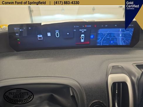 Used 2025 Ford Expedition Active AWD/4WD image 35