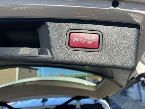 Used 2015 Mercedes-Benz GLK 350 4MATIC image 24