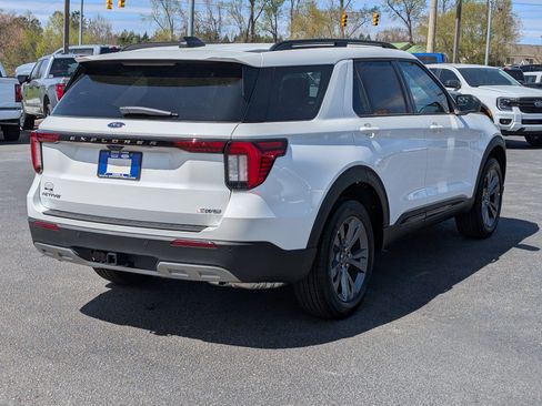 New 2026 Ford Explorer Active w/ Active Comfort Package image 9