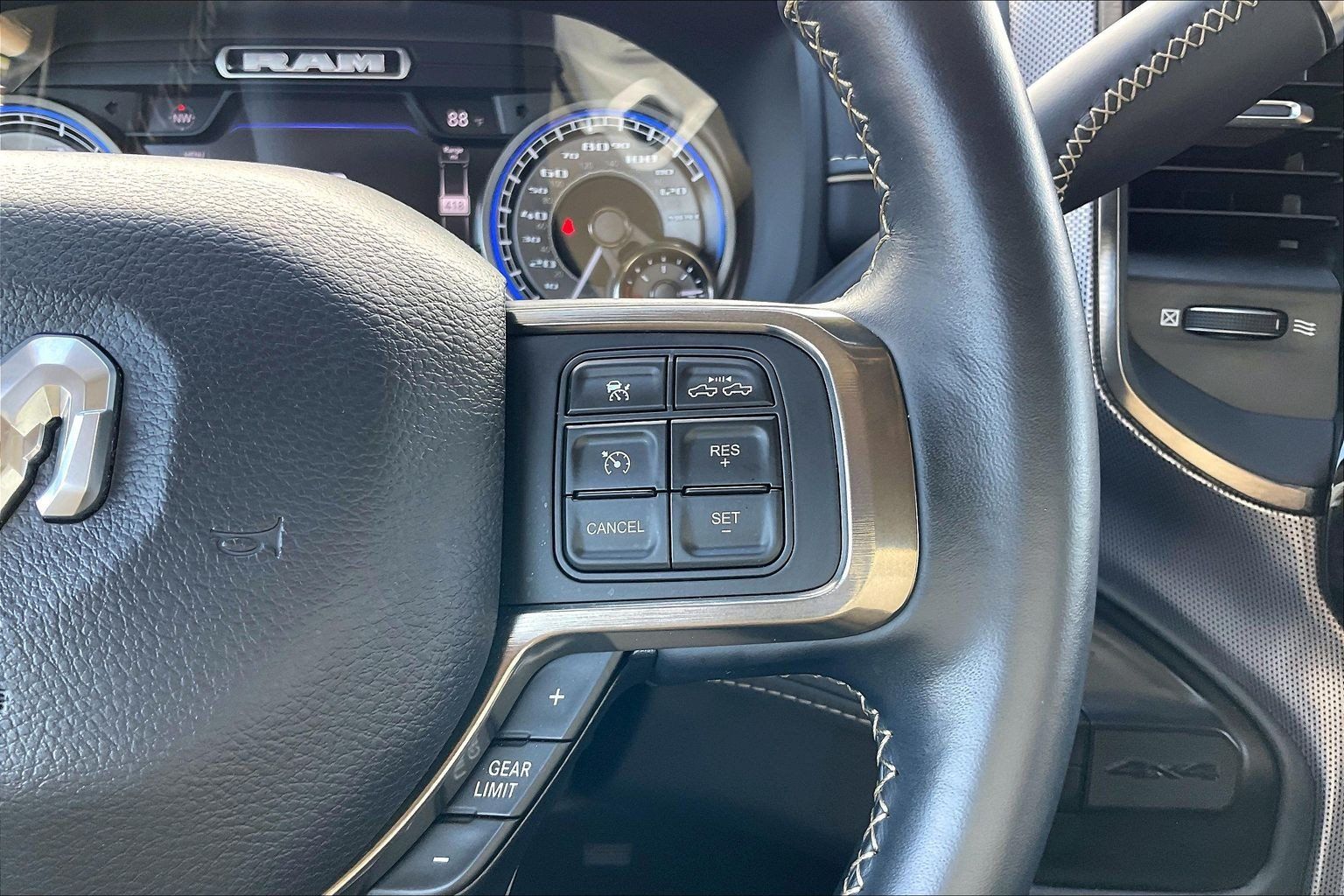 Used 2022 RAM 2500 Limited AWD/4WD image 24
