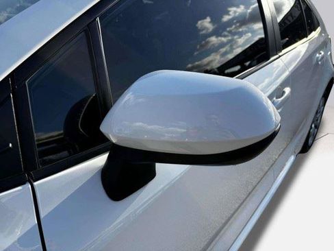 Used 2024 Toyota Corolla LE FWD image 15