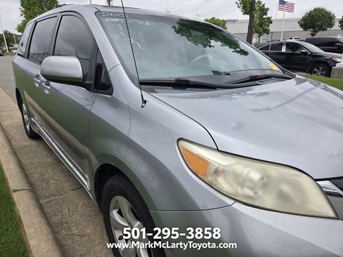 Used 2013 Toyota Sienna LE FWD image 4