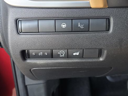 Used 2023 Nissan Rogue Platinum w/ Platinum Premium Package AWD/4WD image 35