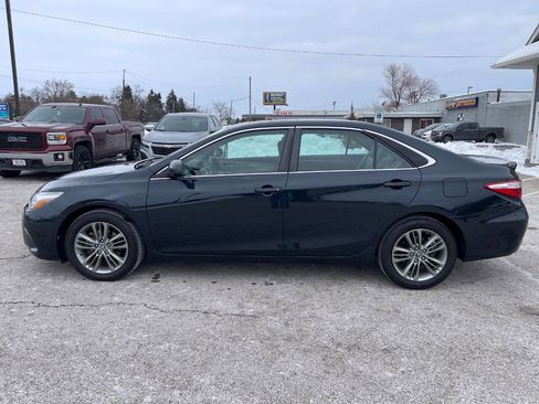 Used 2015 Toyota Camry SE image 2