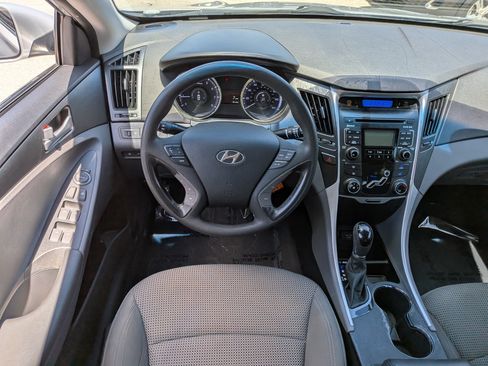 Used 2011 Hyundai Sonata GLS FWD image 16