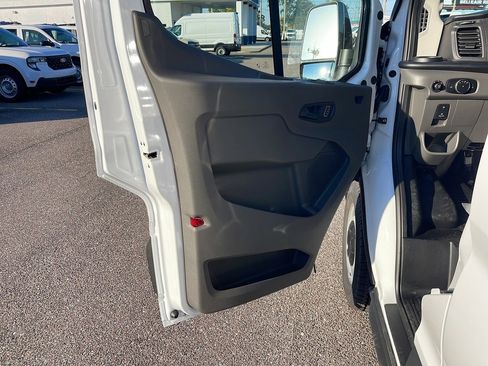 New 2026 Ford Transit 250 148 Medium Roof image 13