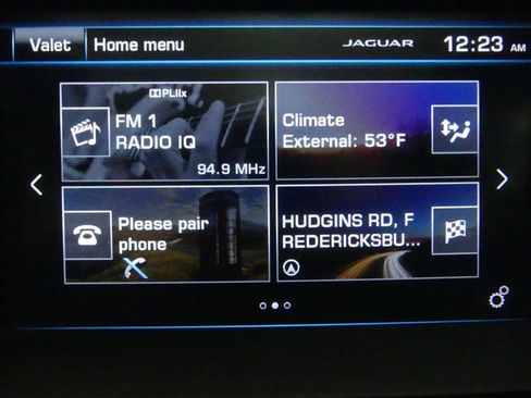 Used 2017 Jaguar F-TYPE R image 13