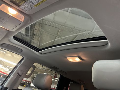 Used 2015 Toyota Sequoia Limited image 30