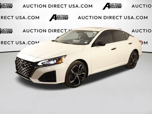 Used 2024 Nissan Altima 2.5 SR w/ SR Premium Package AWD/4WD image 1