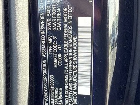 Used 2025 Volvo XC60 B5 Core AWD/4WD image 18