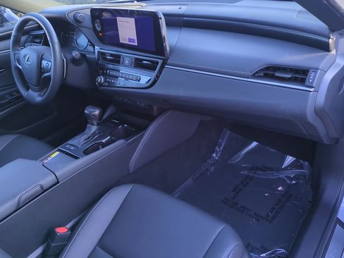 Certified 2024 Lexus ES 300h w/ Premium Package image 35
