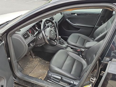 Used 2018 Volkswagen Jetta Sport FWD image 7
