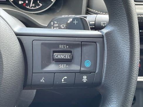 Used 2024 Nissan Rogue SV FWD image 24