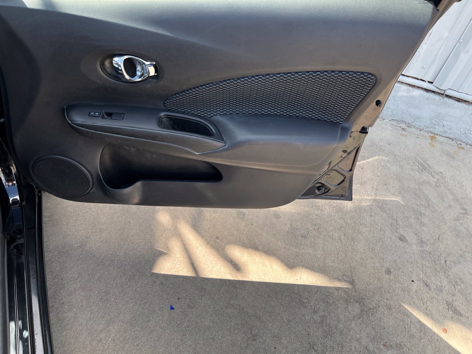 Used 2015 Nissan Versa Note SV FWD image 17