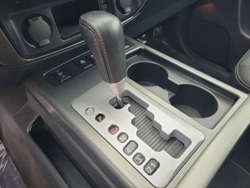 Used 2012 Nissan Armada Platinum image 36