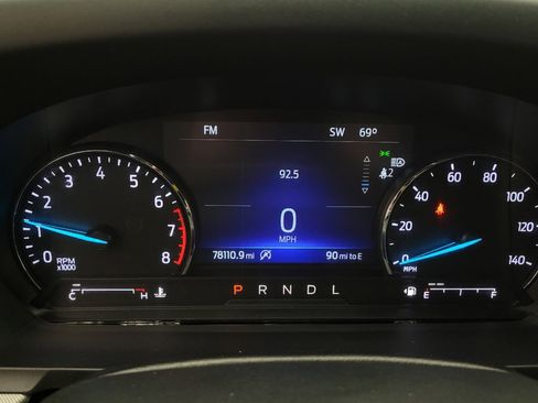 Used 2021 Ford Explorer XLT w/ Equipment Group 202A AWD/4WD image 23