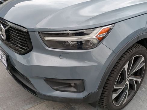 Used 2020 Volvo XC40 T5 R-Design image 9