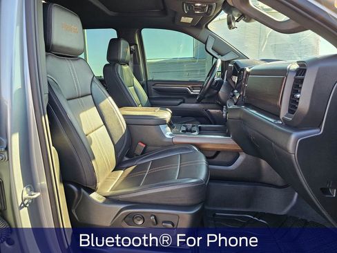 Used 2024 Chevrolet Silverado 3500 High Country w/ High Country Premium Package image 17