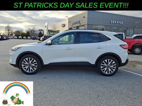 Certified 2022 Ford Escape Titanium w/ Class II Trailer Tow Package image 6