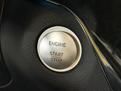 Used 2016 Mercedes-Benz GL 450 4MATIC image 30