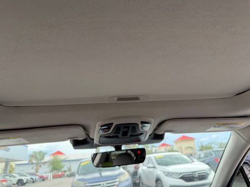Used 2025 Subaru Legacy Limited w/ Popular Package #2 AWD/4WD image 18