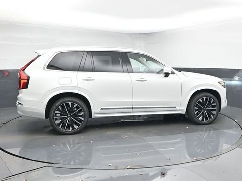 New 2026 Volvo XC90 B6 Ultra w/ Protection Package image 8