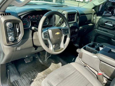 Used 2022 Chevrolet Silverado 2500 Custom w/ Custom Value Package AWD/4WD image 35