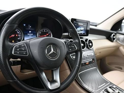 Used 2019 Mercedes-Benz GLC 300 4MATIC Coupe image 10