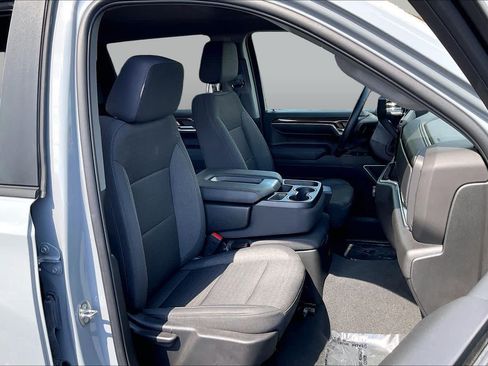 Used 2024 Chevrolet Silverado 1500 LT AWD/4WD image 8