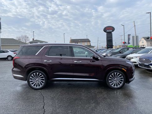 Used 2024 Hyundai Palisade Calligraphy image 8