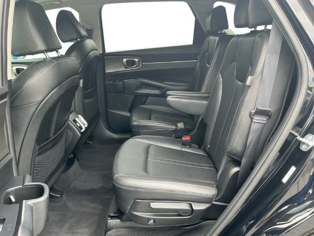 Used 2025 Kia Sorento X-Line EX AWD/4WD image 16
