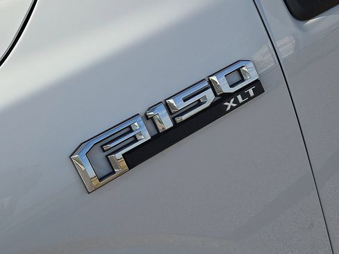 Used 2016 Ford F150 XLT w/ Equipment Group 301A Mid RWD image 11